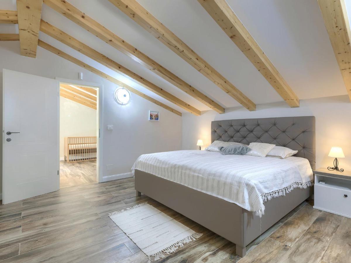Holiday Home Villa Bernard By Interhome Ρόβινι Εξωτερικό φωτογραφία