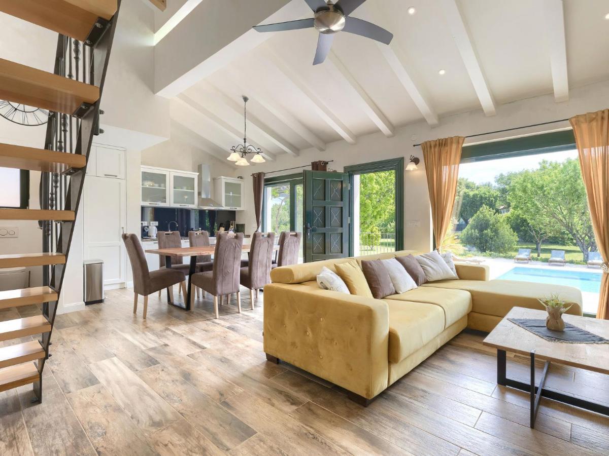 Holiday Home Villa Bernard By Interhome Ρόβινι Εξωτερικό φωτογραφία